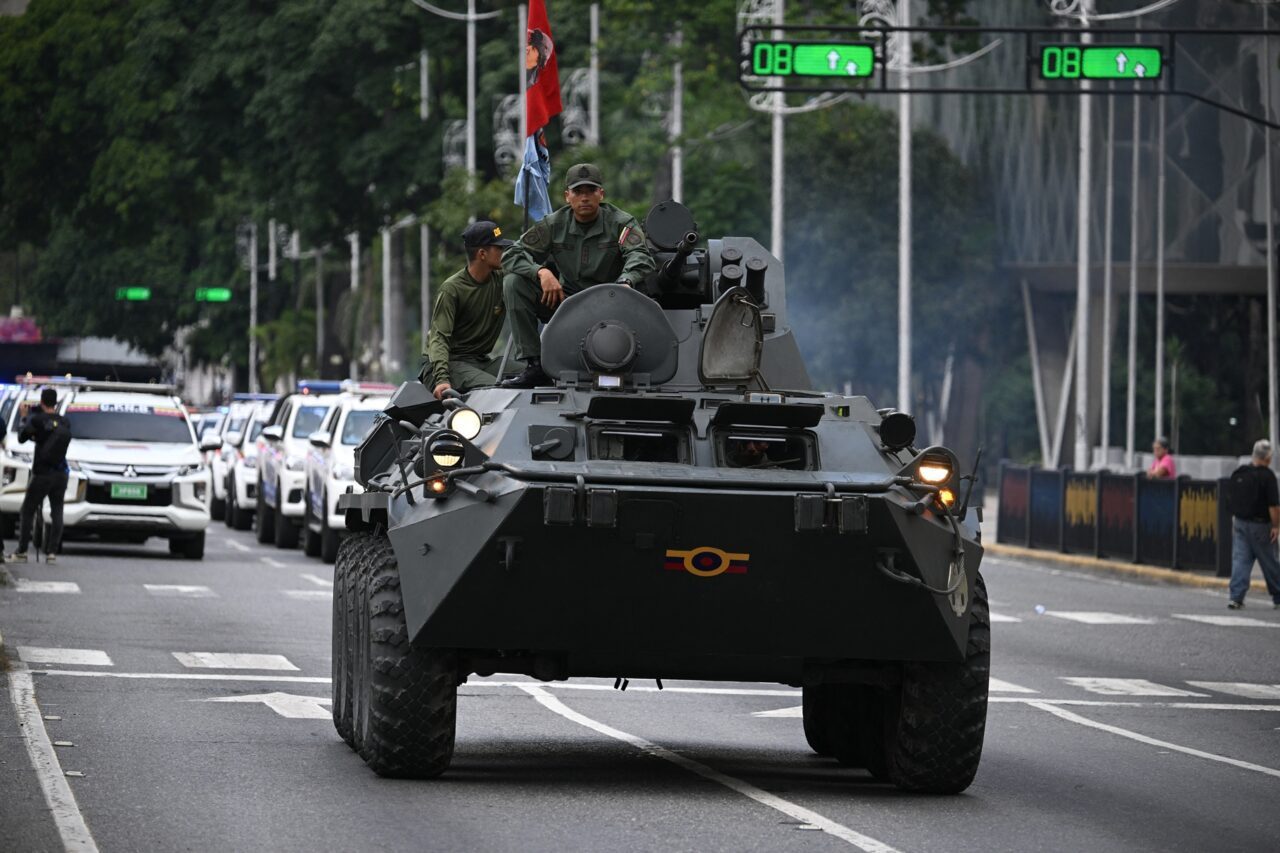 Creación de nuevas áreas de defensa apunta a la militarización total de Venezuela