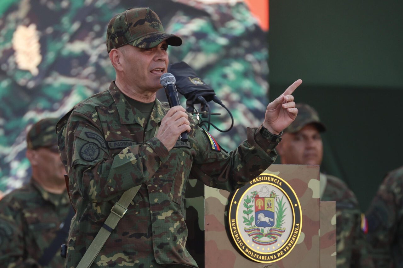 Padrino López niega militarización y dice que buscan “crear conciencia patria”