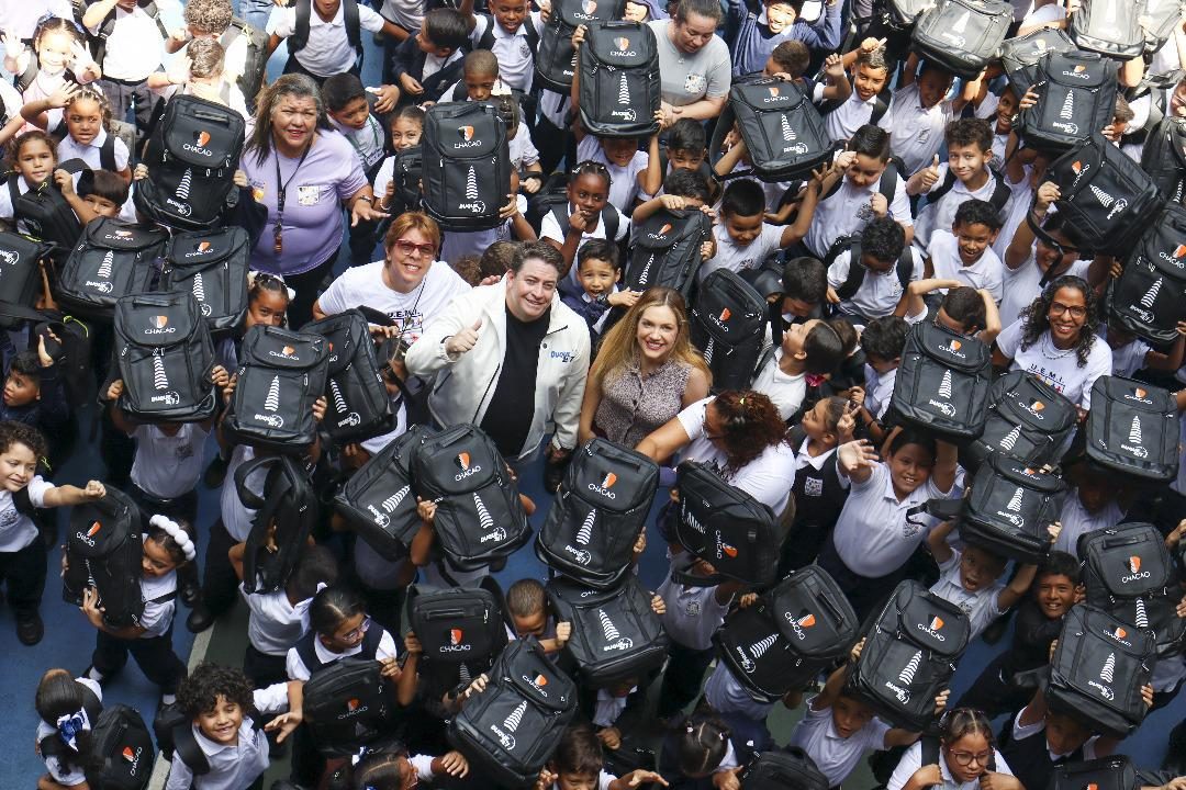 Alcalde de Chacao entrega útiles de calidad a más de 3000 mil estudiantes para el período escolar 2025-2026