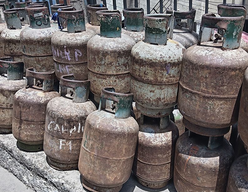 Alertan sobre el peligro de las bombonas de gas dañadas en Venezuela
