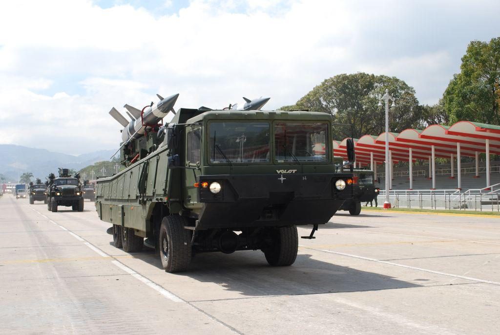 FANB desplegó sistema de misiles antiaéreos Pechora-2M rumbo a Carabobo