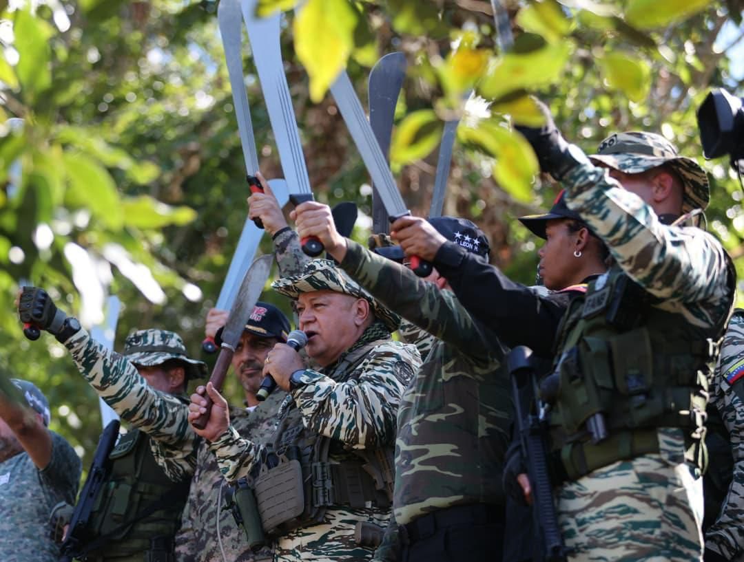 Ministro Cabello juramentó a 400 integrantes de la Fuerza Campesina Bolivariana