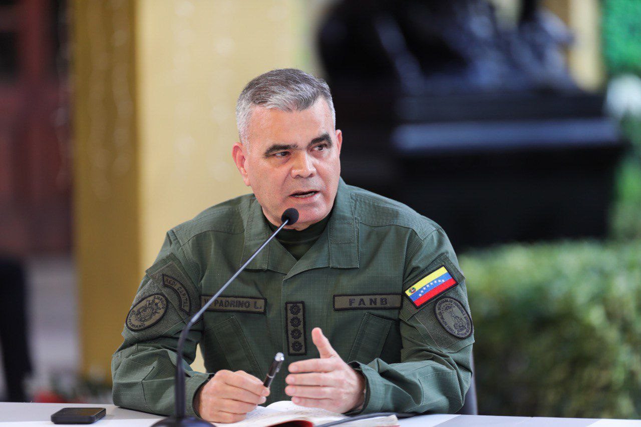 Padrino López admite la presencia de la CIA en Venezuela