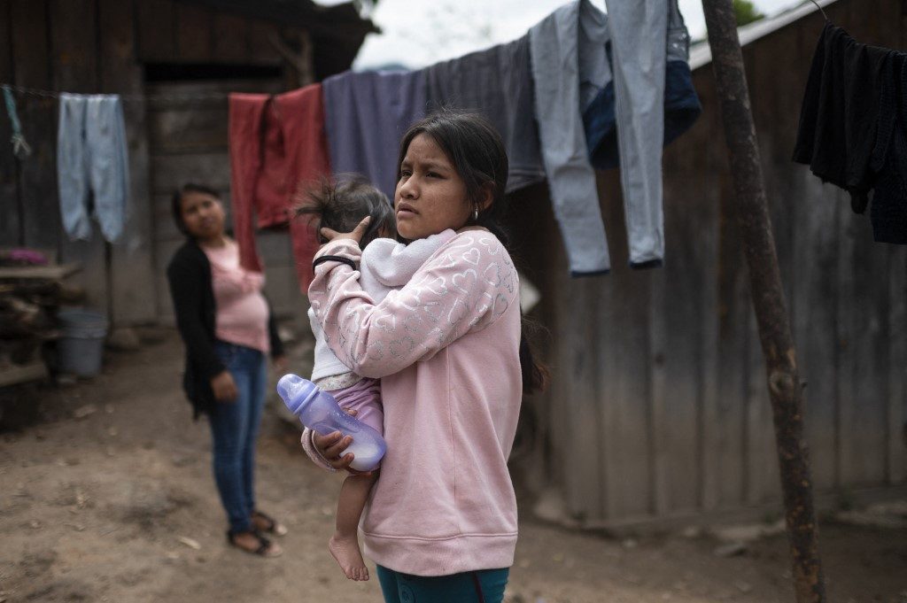 el embarazo adolescente ancla a las jóvenes en la vulnerabilidad y la pobreza